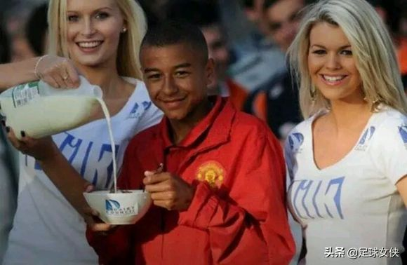 上海玄鸟VS香港金牛直播CBA联赛的升降级新规已经公布,具体...@大胖的动态 上海玄鸟VS香港金牛直播CBA联赛的升降级新规已经公布,具体...@大胖的动态